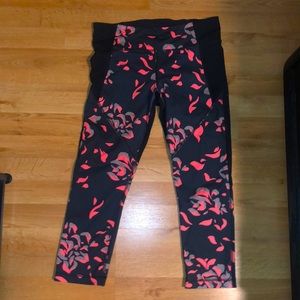 Under Armour cropped leggings
